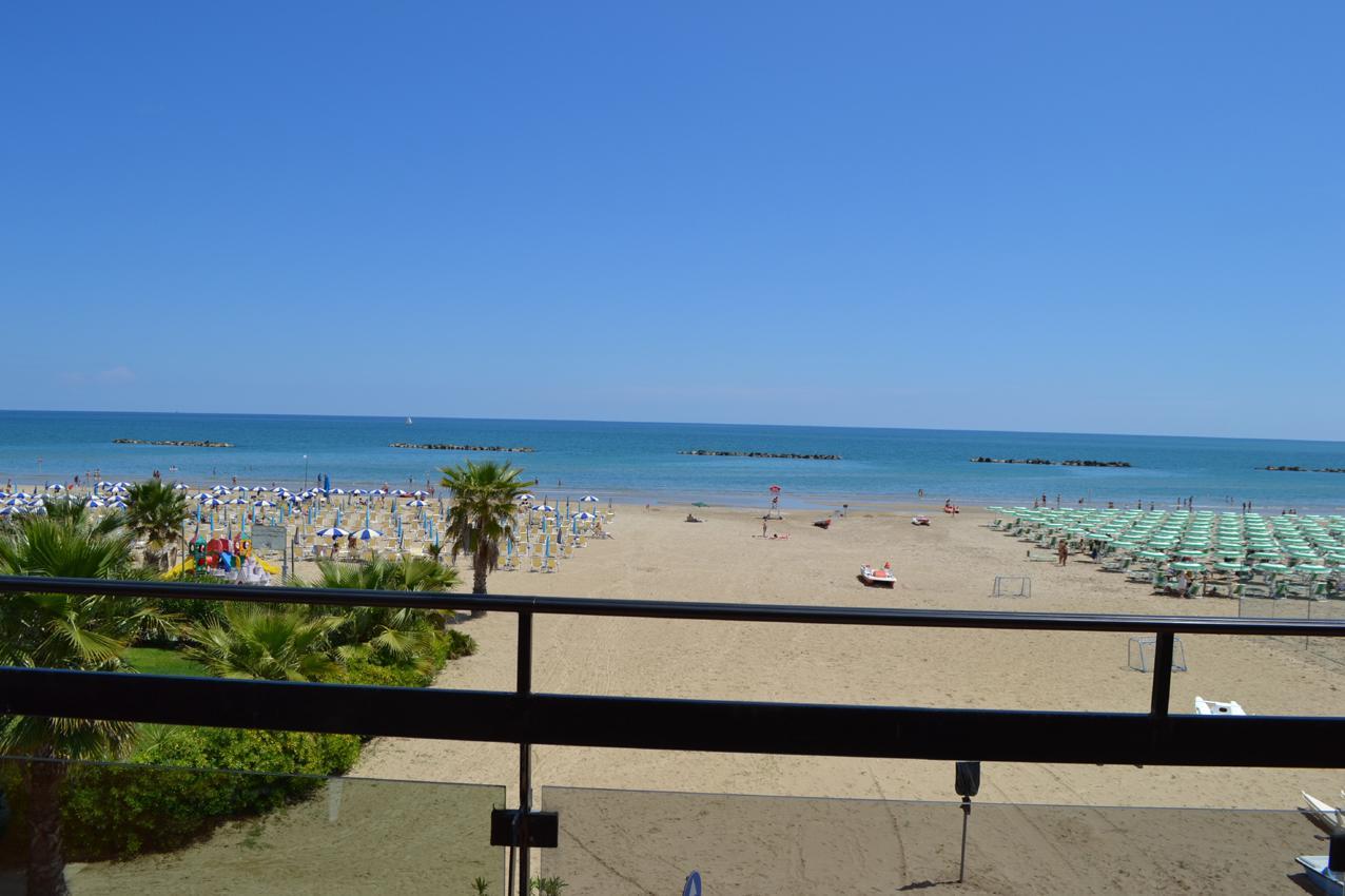 Albergo Quaglia Roseto Degli Abruzzi Extérieur photo