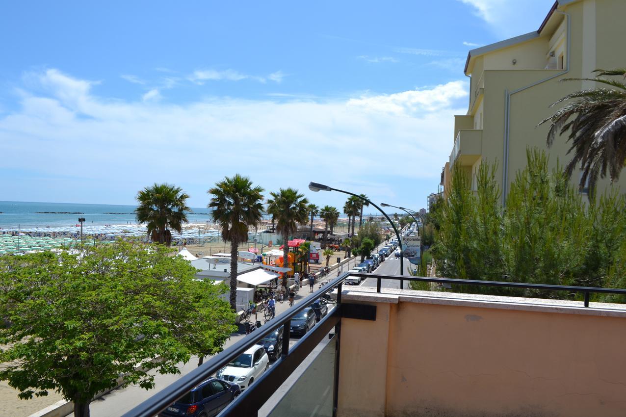 Albergo Quaglia Roseto Degli Abruzzi Extérieur photo