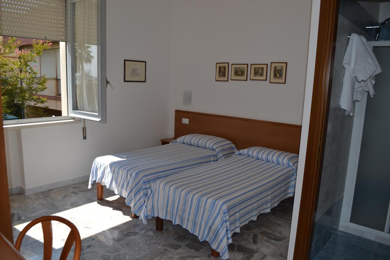 Albergo Quaglia Roseto Degli Abruzzi Extérieur photo
